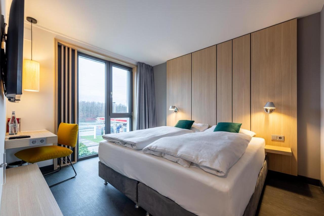 Serways Hotel Hoesel Ratingen Exterior photo