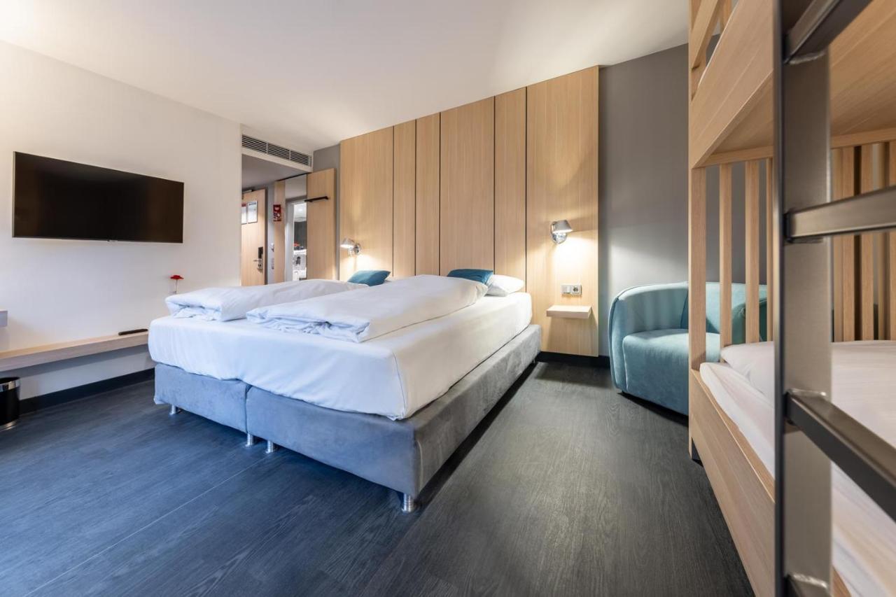 Serways Hotel Hoesel Ratingen Exterior photo